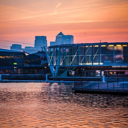 Austin David Apartments Excel London Exteriör bild